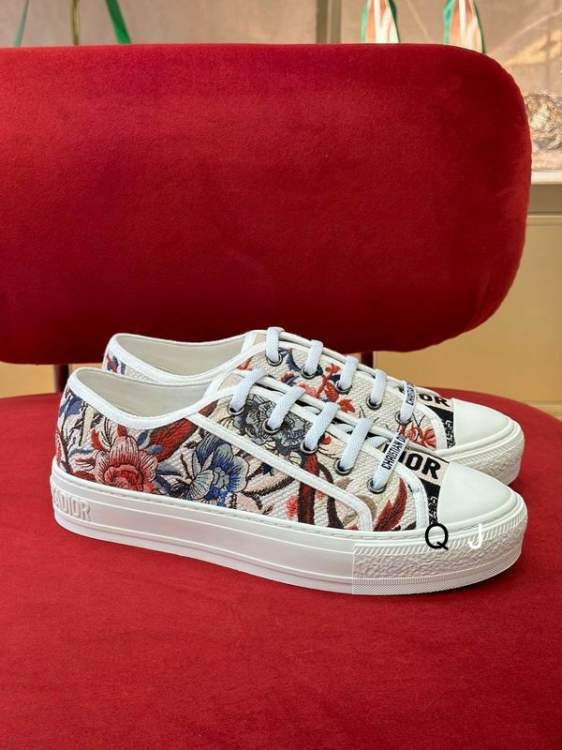 Picture of Dior Shoes _SKUDiorcoloursz35-41XJ06043839